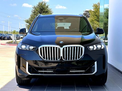 New 2026 BMW X5 xDrive40i w/ Climate Comfort Package image 4