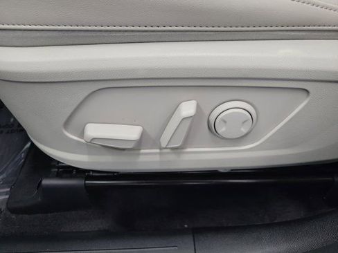 Used 2024 Kia Sorento SX FWD image 23