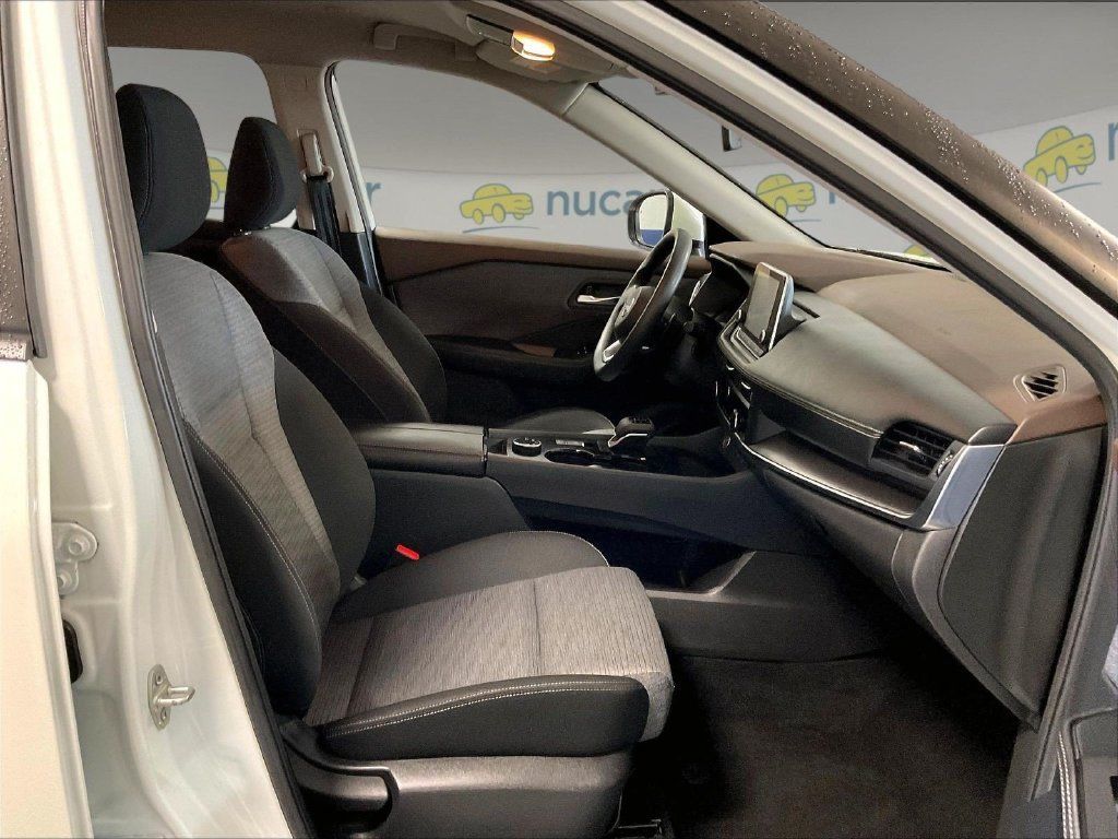 Certified 2023 Nissan Rogue SV AWD/4WD image 11