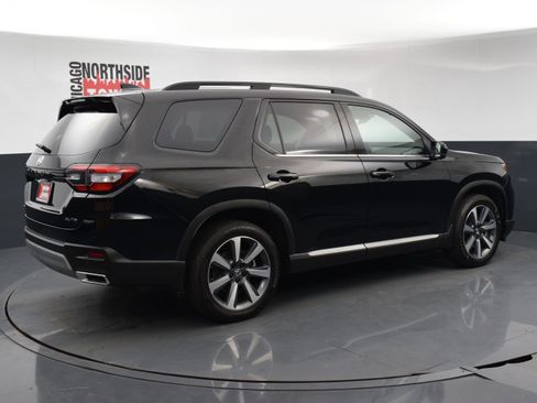 Used 2025 Honda Pilot Elite image 4