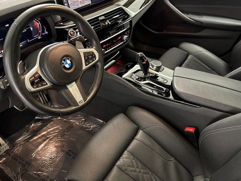 Used 2023 BMW 540i w/ M Sport Package image 4