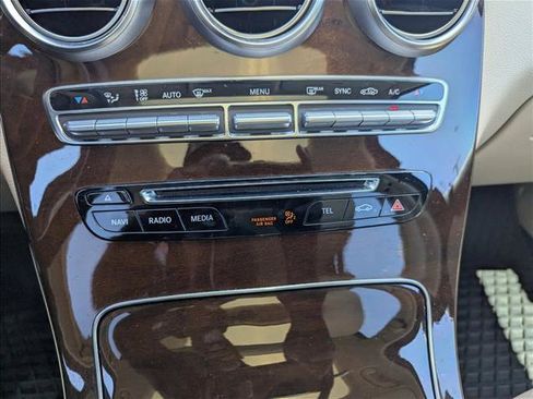 Used 2019 Mercedes-Benz GLC 300 image 19