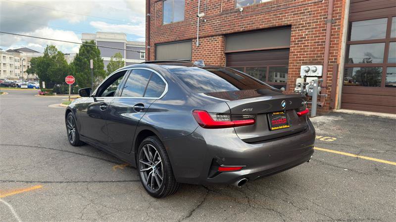 Used 2019 BMW 330i xDrive Sedan w/ Driving Assistance Package AWD/4WD image 10