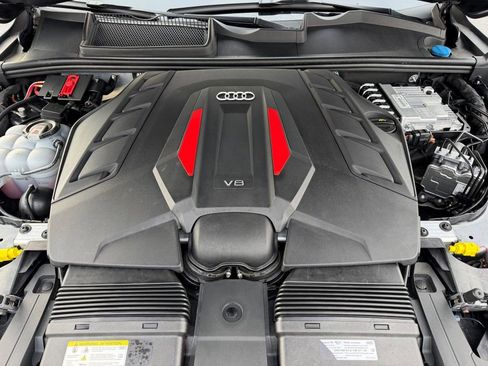 Certified 2025 Audi SQ7 Prestige w/ Prestige Package image 40