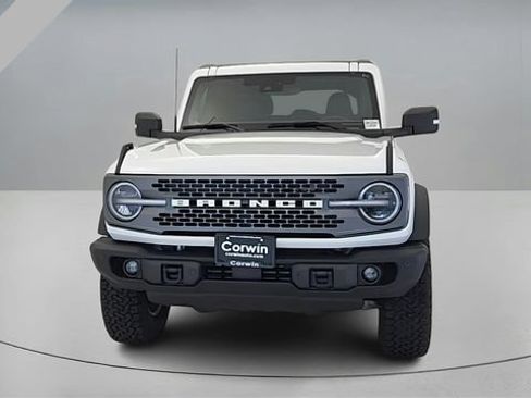 New 2025 Ford Bronco Badlands AWD/4WD image 2