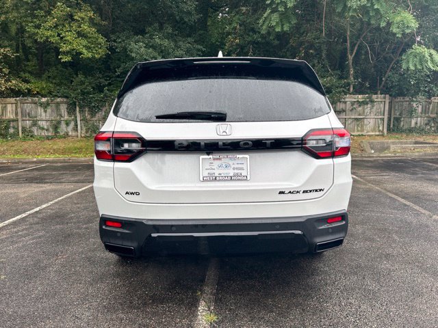 New 2026 Honda Pilot Black Edition image 5