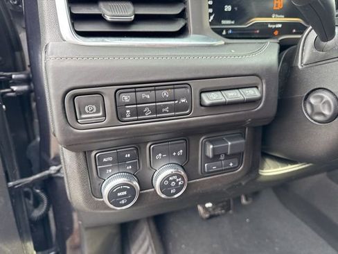 Used 2023 GMC Yukon Denali Ultimate image 10