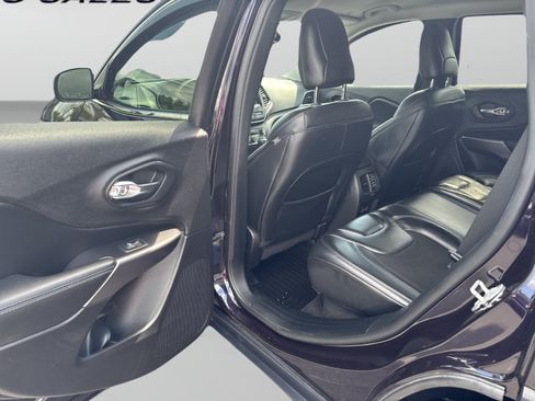 Used 2021 Jeep Cherokee Latitude Plus AWD/4WD image 20