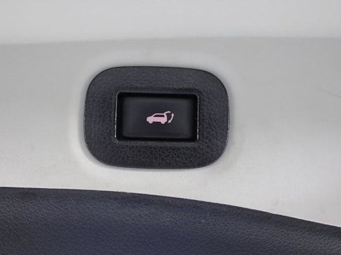 Certified 2020 Nissan Rogue SV FWD image 19