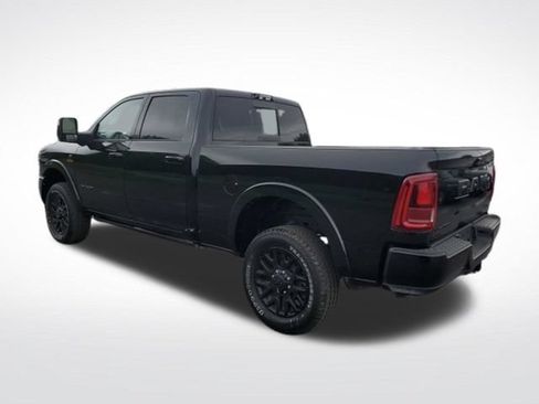 Used 2025 RAM 2500 Limited AWD/4WD image 3