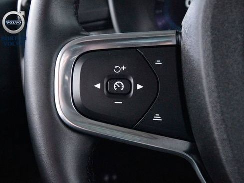 Certified 2025 Volvo XC40 B5 Core image 14