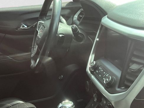 Used 2019 GMC Acadia SLT AWD/4WD image 5