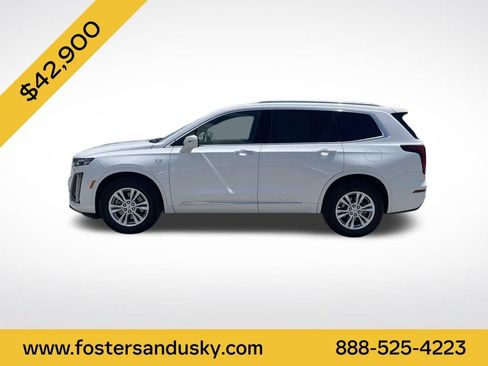Used 2025 Cadillac XT6 Luxury FWD image 2