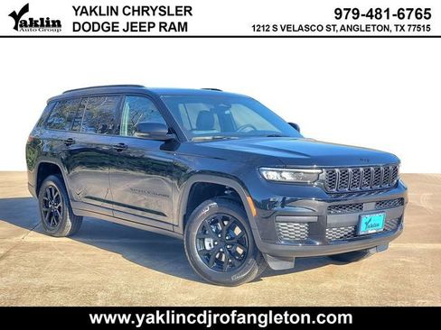 New 2025 Jeep Grand Cherokee L Altitude RWD image 1