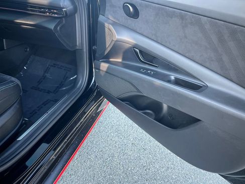 Certified 2025 Hyundai Elantra N image 27