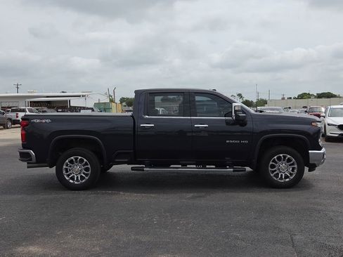 Used 2024 Chevrolet Silverado 2500 LTZ w/ LTZ Premium Package AWD/4WD image 18