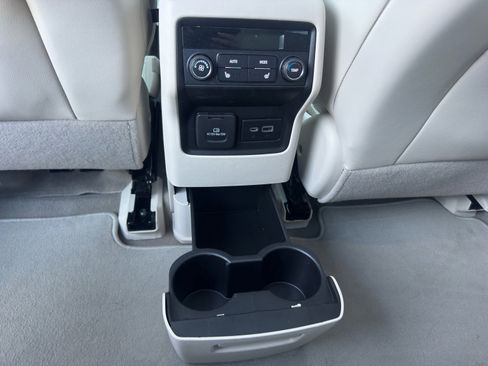 Used 2023 GMC Acadia Denali w/ Denali Ultimate Package image 19