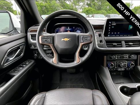 Used 2023 Chevrolet Suburban High Country AWD/4WD image 10
