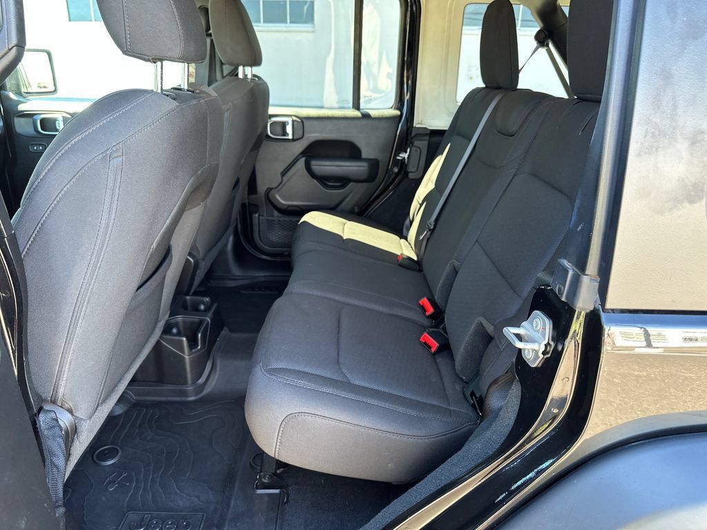 Used 2023 Jeep Wrangler Unlimited Sport AWD/4WD image 15