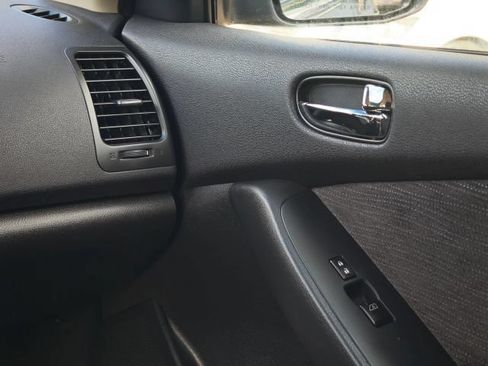 Used 2012 Nissan Altima 2.5 S w/ 20th Anniversary Pkg FWD image 25
