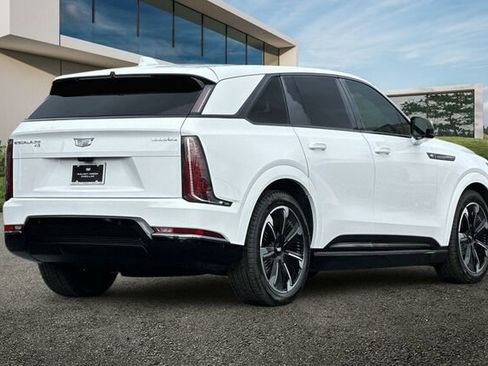 New 2025 Cadillac Escalade IQ Sport 2 w/ LPO, ONYX Package image 4