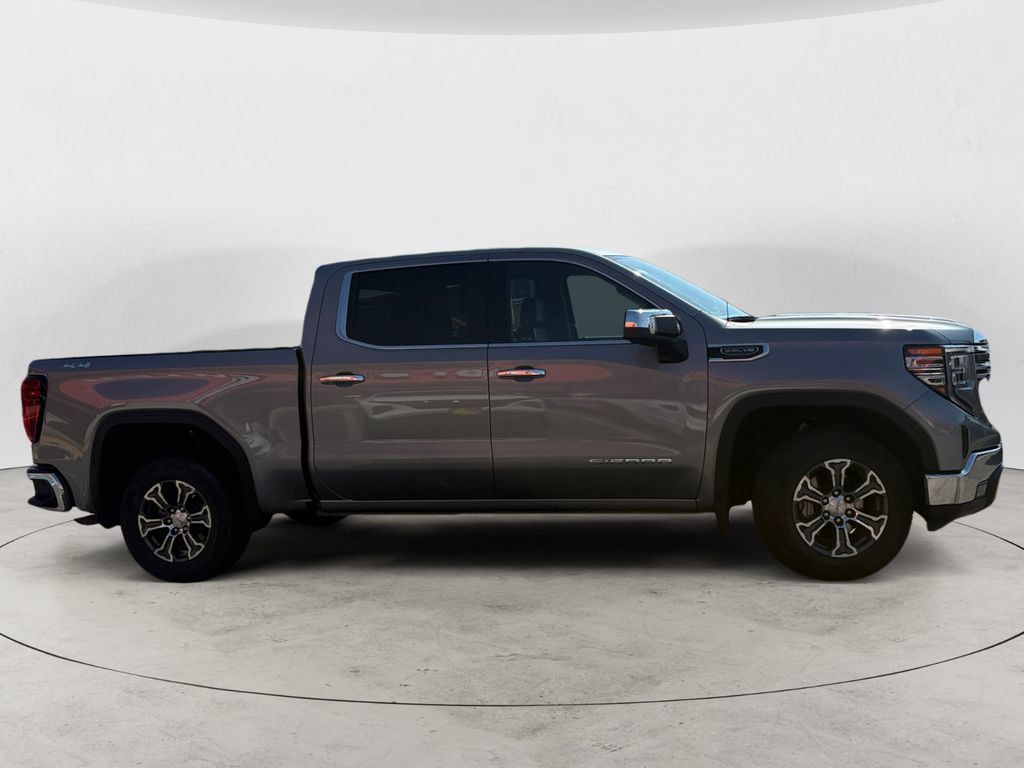 Used 2025 GMC Sierra 1500 SLT AWD/4WD image 2