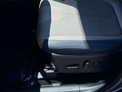 Used 2022 Hyundai Santa Fe SEL FWD image 15