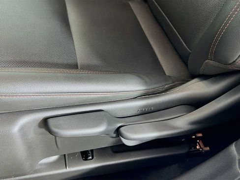 Used 2024 Chevrolet Trax RS w/ Sunroof Package image 17