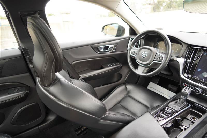 Used 2020 Volvo S60 T6 Momentum AWD/4WD image 45
