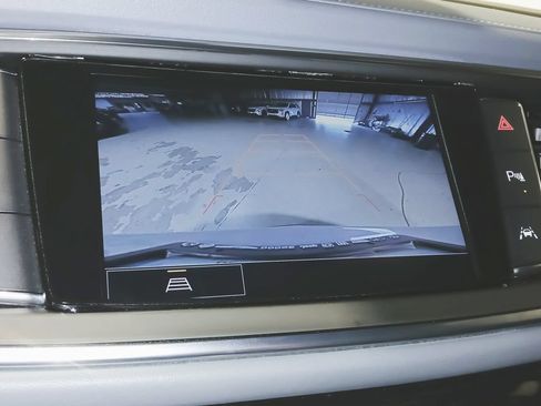 Used 2023 Buick Enclave Essence w/ Experience Buick Package FWD image 31