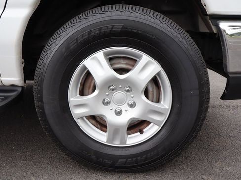 Used 2010 Ford E-350 and Econoline 350 XLT RWD image 43