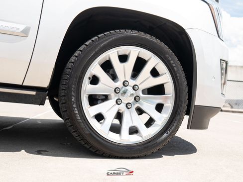 Used 2019 Cadillac Escalade ESV Premium Luxury AWD/4WD image 9