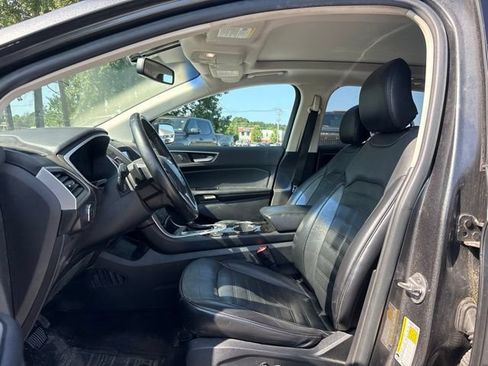 Used 2016 Ford Edge SEL w/ Equipment Group 201A AWD/4WD image 4