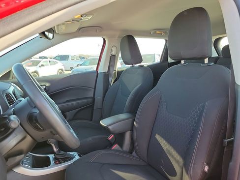 Used 2019 Jeep Compass Sport image 11