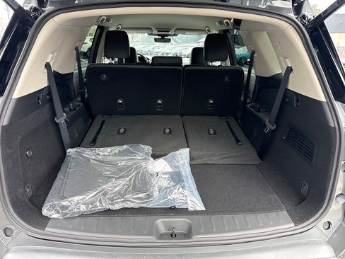 New 2026 Nissan Pathfinder SL FWD image 23