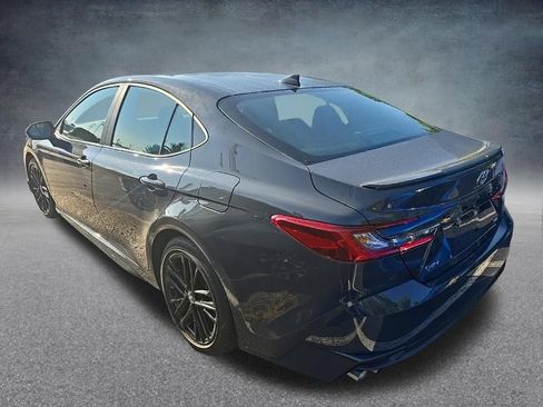 Used 2025 Toyota Camry SE FWD image 5