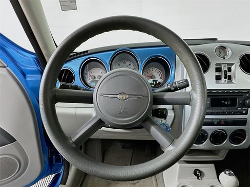 Used 2009 Chrysler PT Cruiser LX image 18