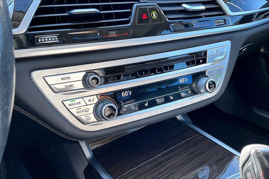 Used 2019 BMW 740i RWD image 24