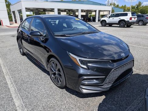 Certified 2023 Toyota Corolla SE FWD image 1
