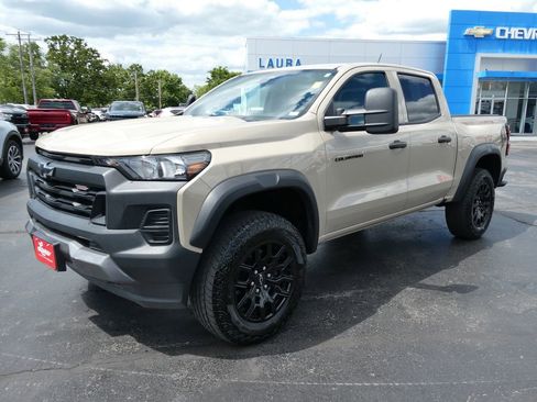 Certified 2024 Chevrolet Colorado Trail Boss w/ Advanced Trailering Package AWD/4WD image 9