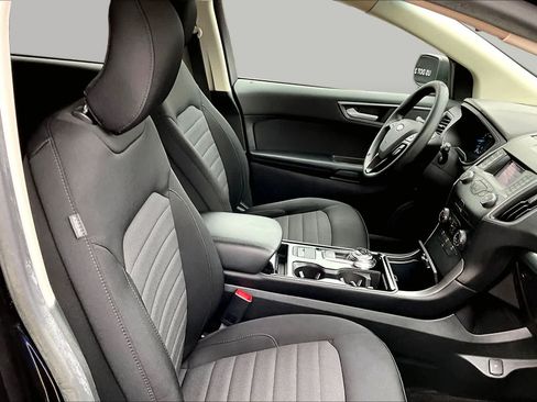 Certified 2019 Ford Edge SE FWD image 11