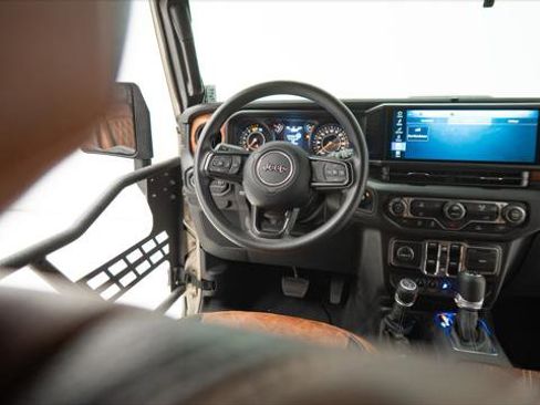 Used 2025 Jeep Wrangler Unlimited Sport image 38