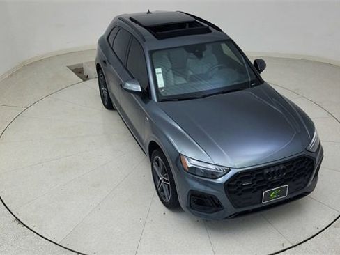Used 2024 Audi Q5 e Prestige w/ Prestige Package image 82