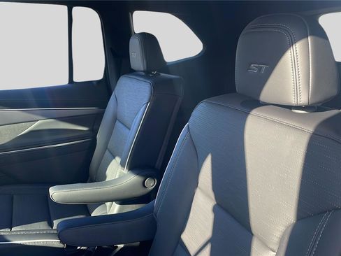 New 2026 Buick Enclave Sport Touring w/ Power Package image 10