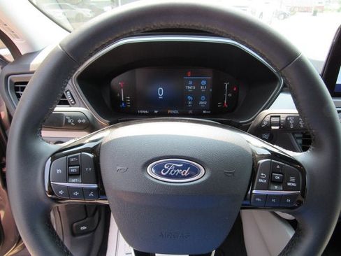 Used 2023 Ford Escape Active AWD/4WD image 12