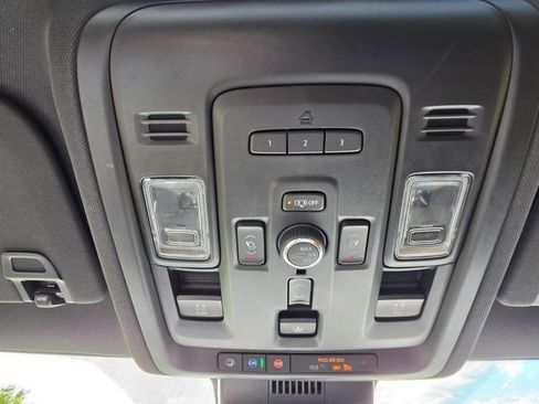 Used 2023 Chevrolet Suburban Premier RWD image 41