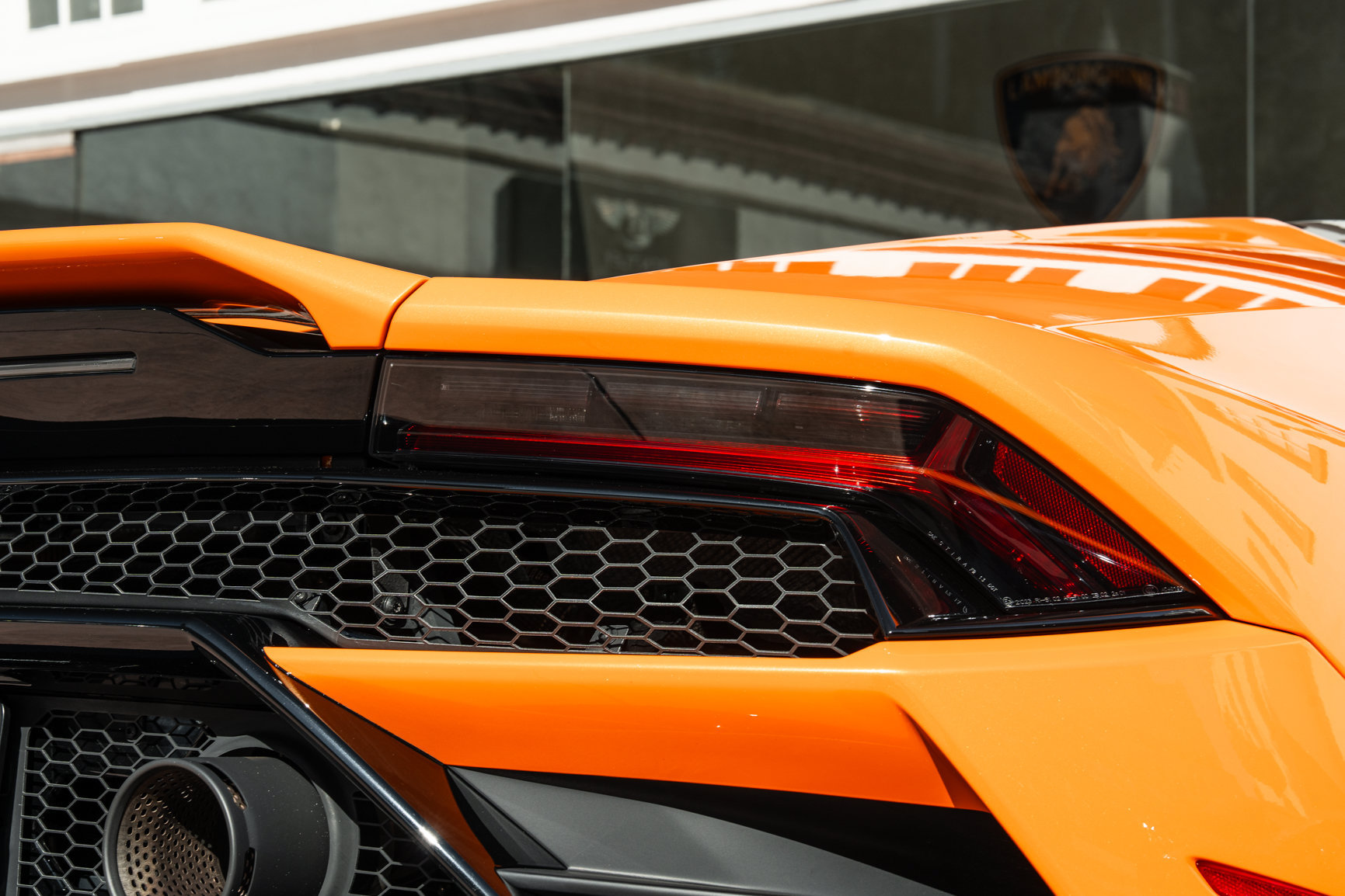Used 2020 Lamborghini Huracan EVO RWD image 20
