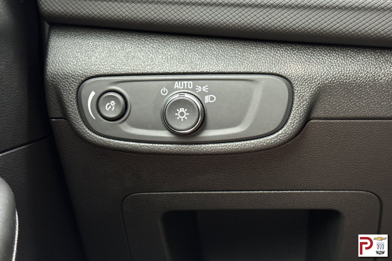 Certified 2024 Chevrolet TrailBlazer LT w/ LT Cold Weather Package FWD image 32