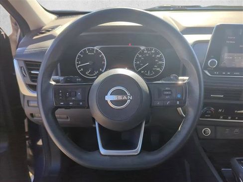 Used 2023 Nissan Rogue SV image 24