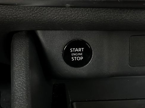 Used 2025 Nissan Rogue SV FWD image 26